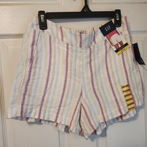 LADIES GAP SHORTS, SZ M, NWT